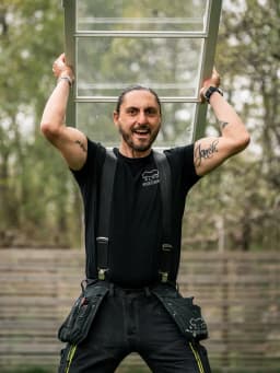 Carlos Janeh, grundare och fönstermontör på MG Alpha